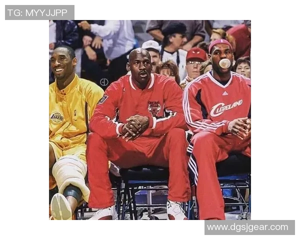 科比与邓肯巅峰对决45分之战回顾传奇瞬间与篮球智慧的较量 科比与邓肯巅峰对决45分之战回顾传奇瞬间与篮球智慧的较量